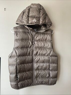 Aritzia Quilted Hooded Puffer Vest in Taupe